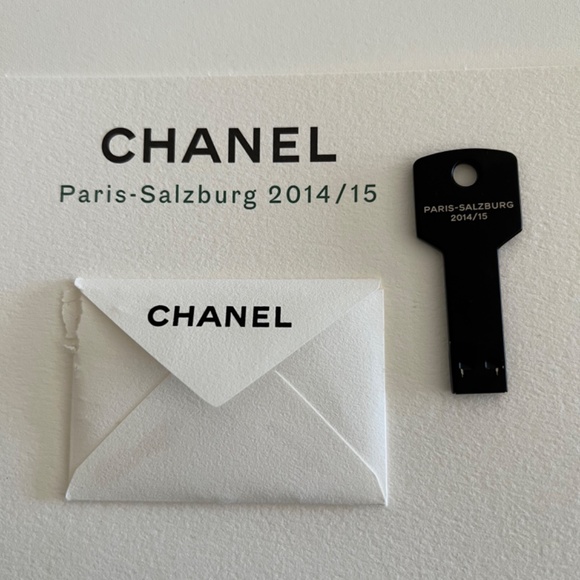 RARE Chanel “Paris Salzburg” green/canvas shopping tote . NWOT Mirror CD DVD - Picture 13 of 16